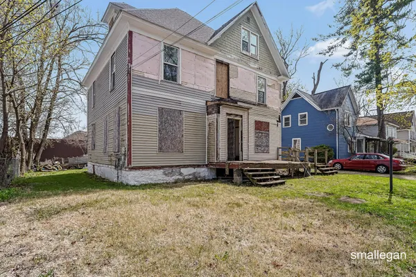 $70,000 | 821 Clarence Street, Kalamazoo, MI 49001