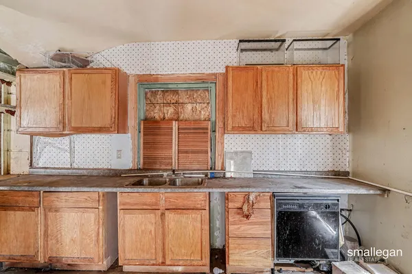 $70,000 | 821 Clarence Street, Kalamazoo, MI 49001