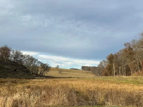 $825,000 | 1906 Squirrel Hill Road, Hollandale, WI 53544