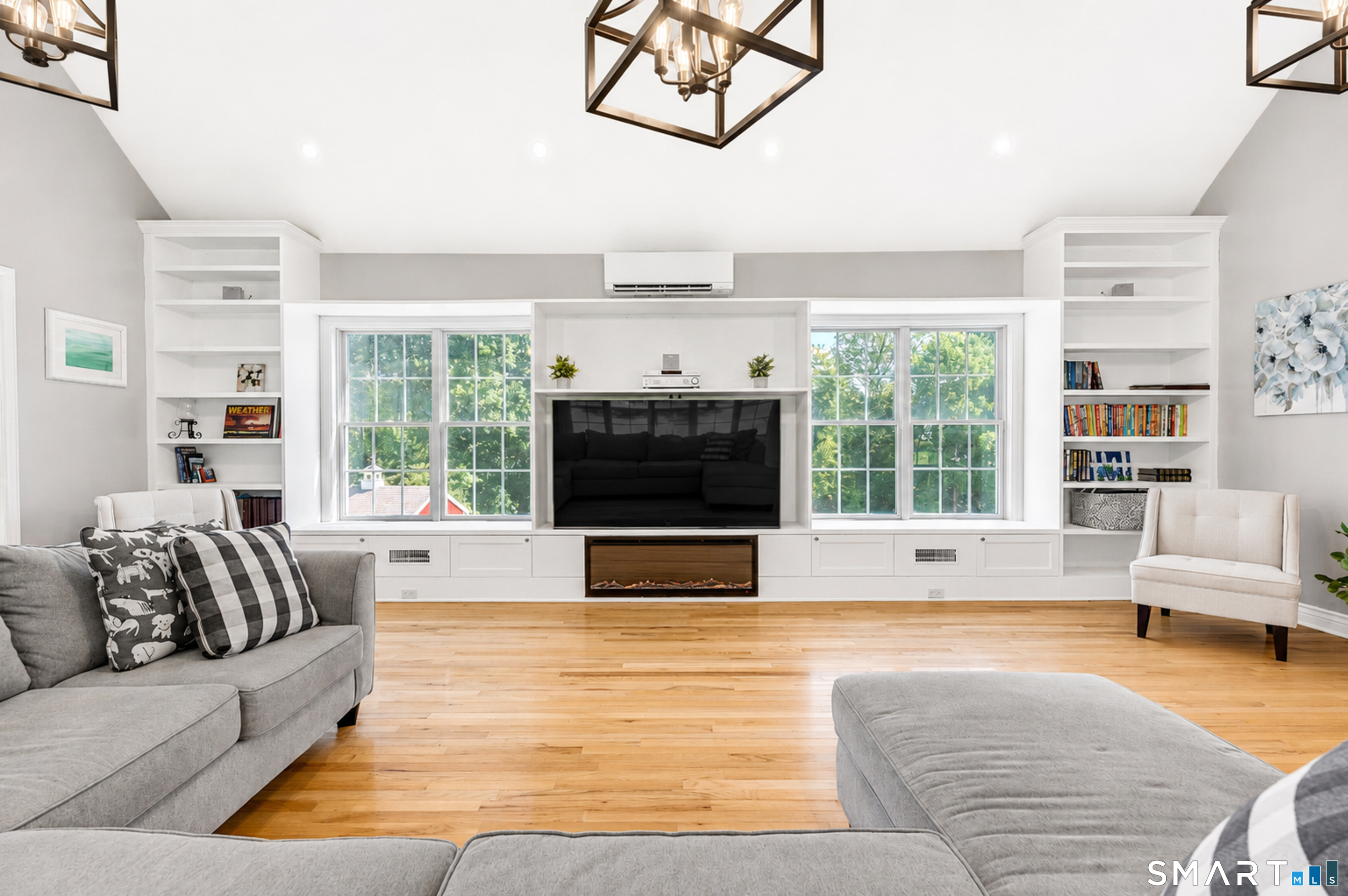 93 Flax Mill Road Branford, CT 06405 - Photo 6 of 40 Gallery Image 6