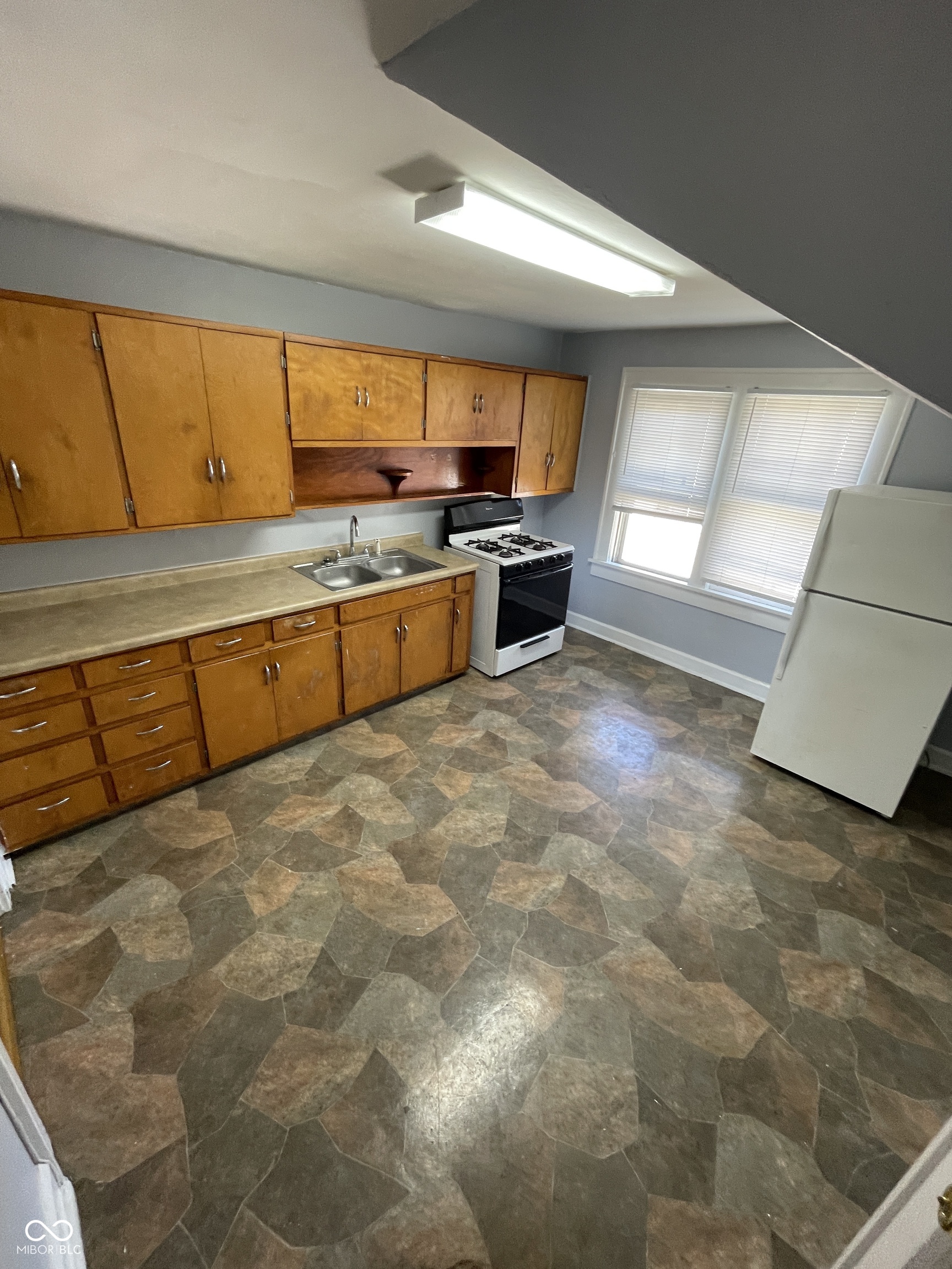 1604 West 15th Street, Unit A Anderson, IN 46016 - Photo 6 of 15