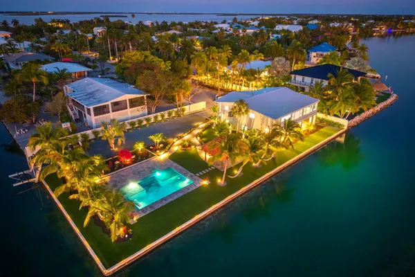 $3,899,000 | 17015 Wahoo Lane West, Sugarloaf, FL 33042