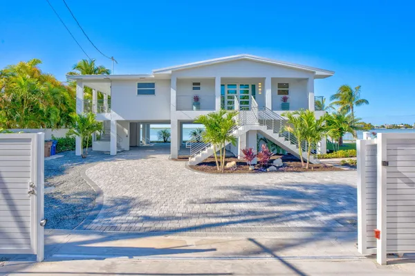 $3,899,000 | 17015 Wahoo Lane West, Sugarloaf, FL 33042