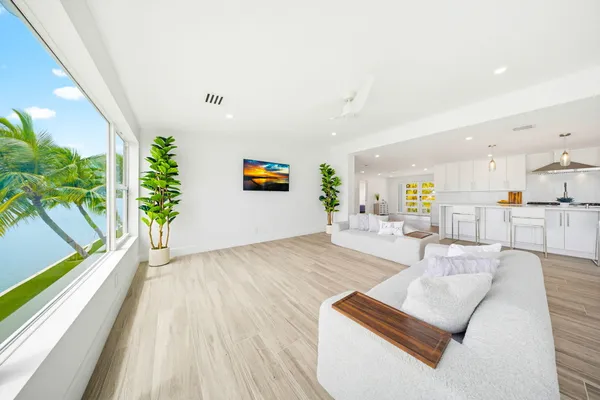 $3,899,000 | 17015 Wahoo Lane West, Sugarloaf, FL 33042