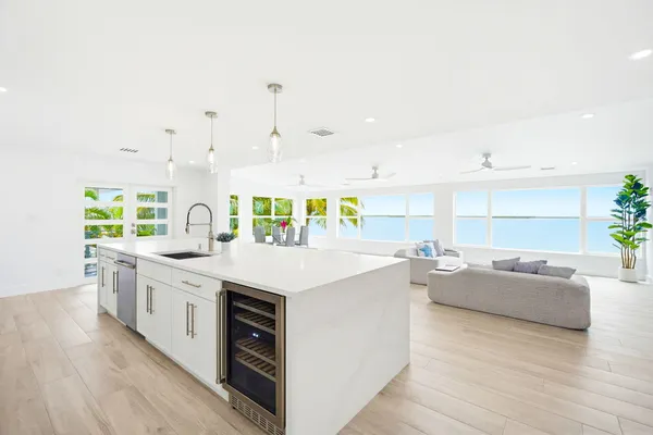 $3,899,000 | 17015 Wahoo Lane West, Sugarloaf, FL 33042