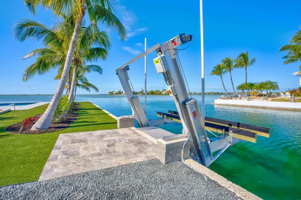 $3,899,000 | 17015 Wahoo Lane West, Sugarloaf, FL 33042