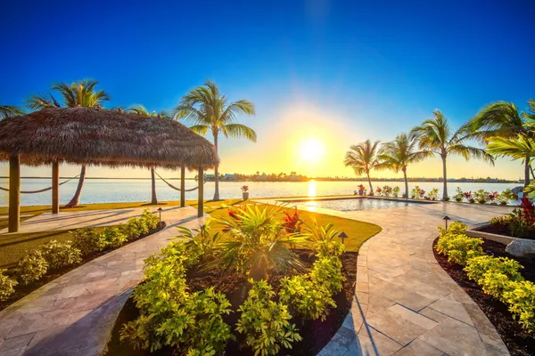 $3,899,000 | 17015 Wahoo Lane West, Sugarloaf, FL 33042