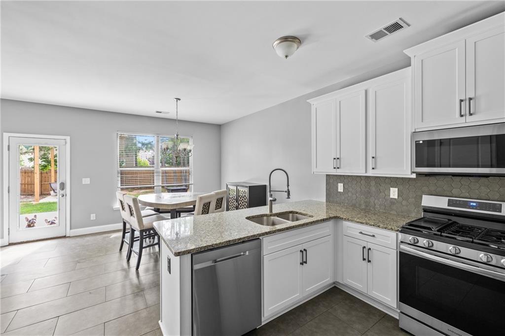 133 Worthing Lane Fairburn, GA 30213 - Photo 9 of 23