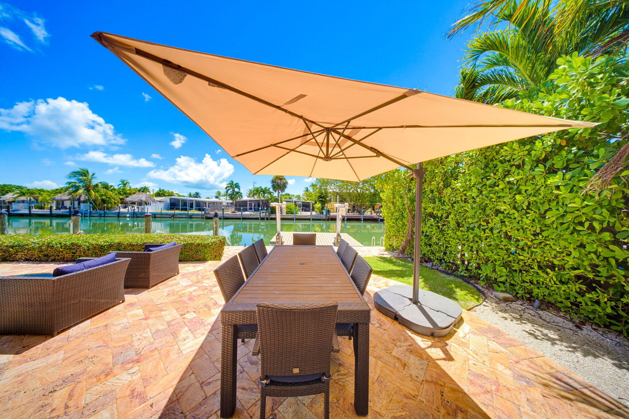 420 11th Street Key Colony Beach, FL 33051 - Photo 81 of 104 Canal-Front Dining