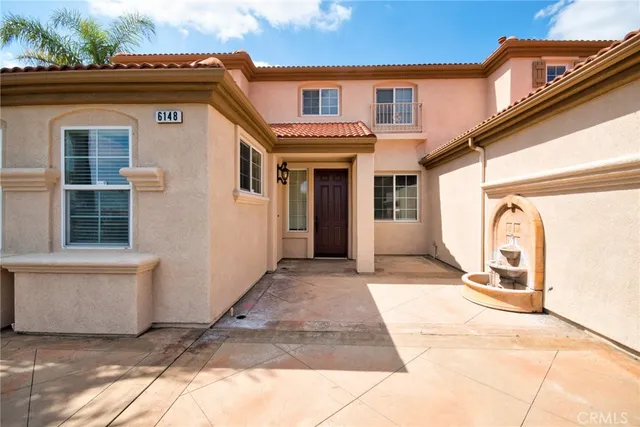 a view of entrance of the house
