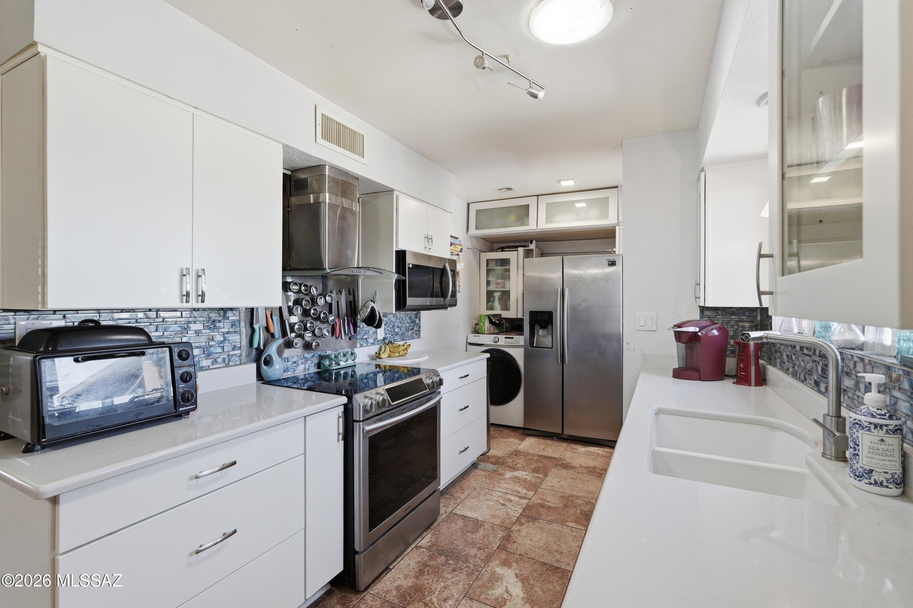 12010 West Hilltop Road Tucson, AZ 85736 - Photo 8 of 49