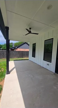 $458,000 | 1106 East Sixth Street, Springtown, TX 76082