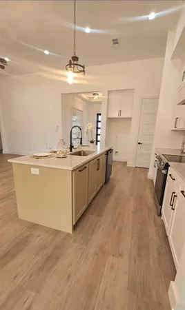 $458,000 | 1106 East Sixth Street, Springtown, TX 76082