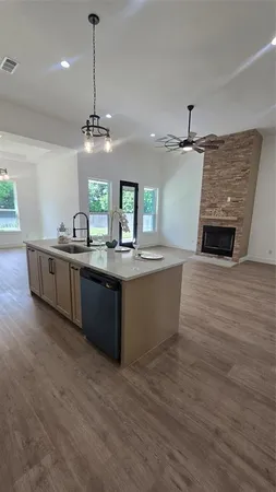 $458,000 | 1106 East Sixth Street, Springtown, TX 76082