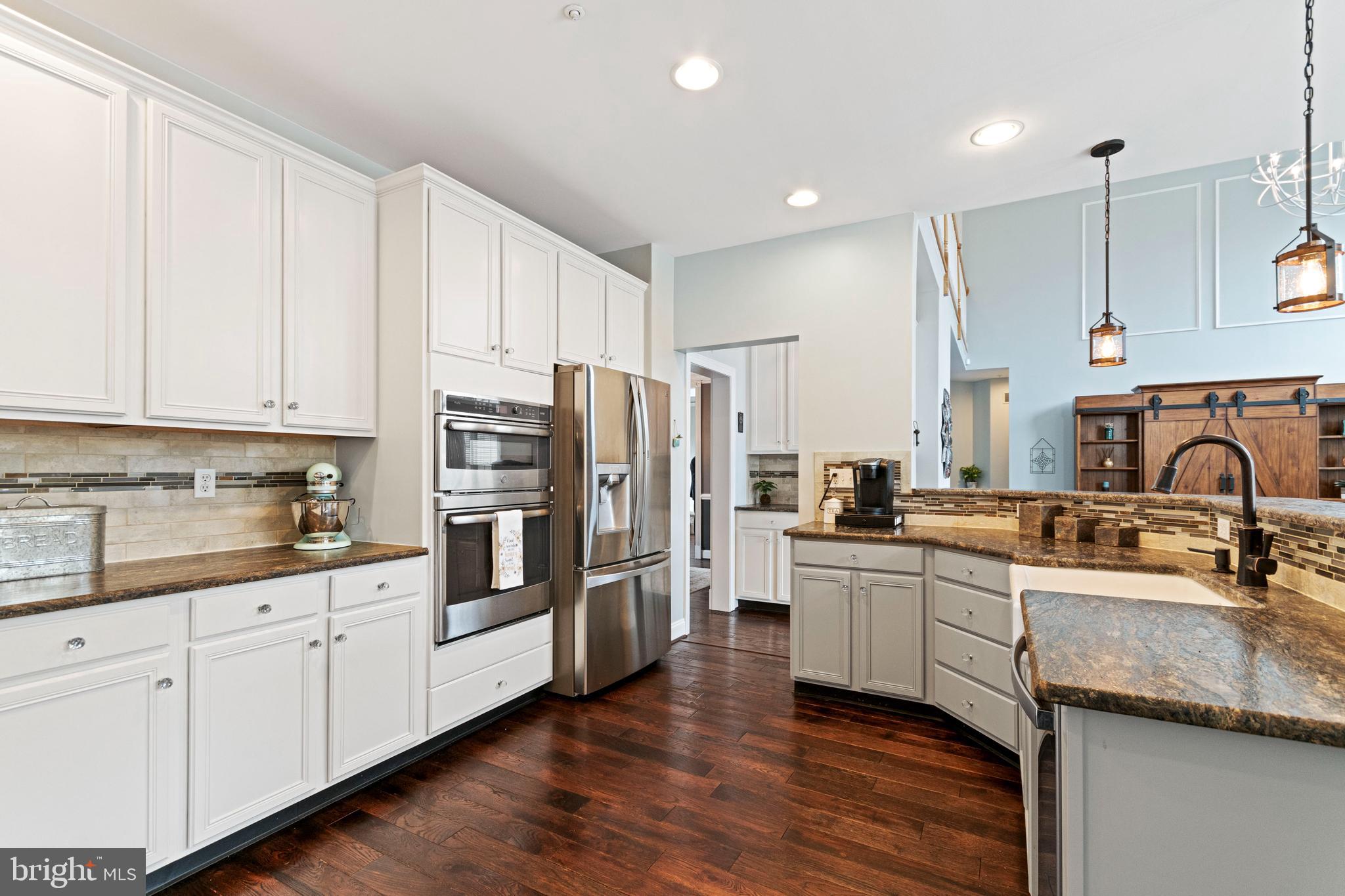 311 Trimble Lane Exton, PA 19341 - Photo 12 of 35 Quartz counters with leathered finish