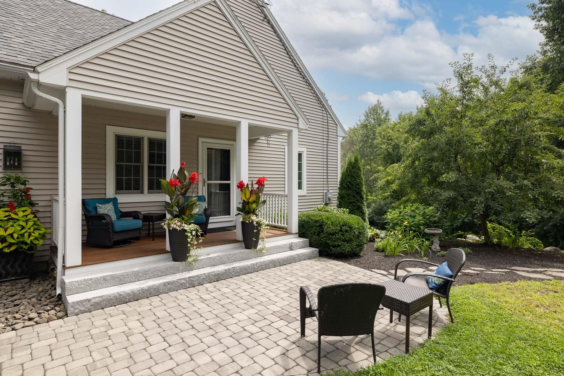 127 Exeter Road Newfields, NH 03856 - Photo 3 of 40