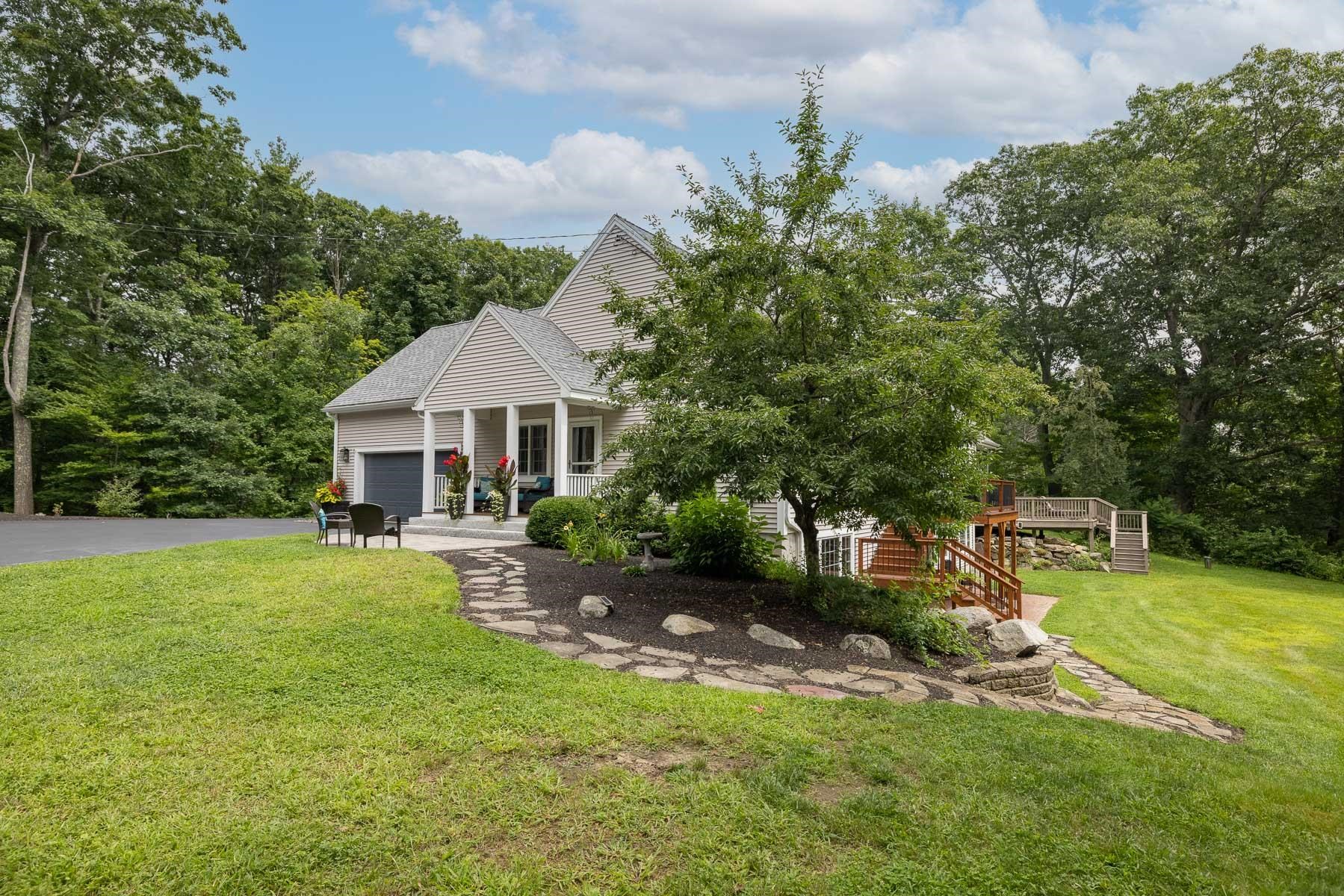 127 Exeter Road Newfields, NH 03856 - Photo 4 of 40