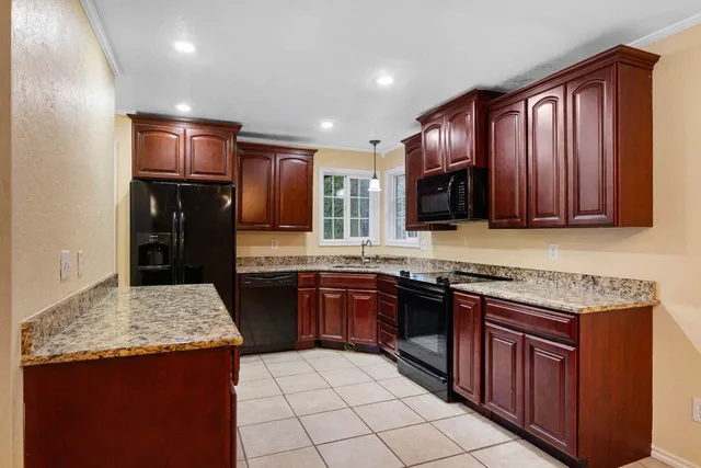 $559,000 | 17213 North Meadowview Court, Nine Mile Falls, WA 99026