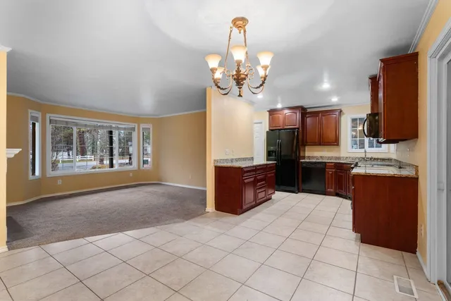 $559,000 | 17213 North Meadowview Court, Nine Mile Falls, WA 99026