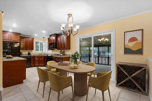 $559,000 | 17213 North Meadowview Court, Nine Mile Falls, WA 99026