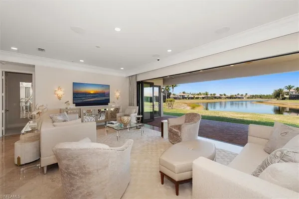 $1,099,000 | 3168 Pacific Drive, Naples, FL 34119