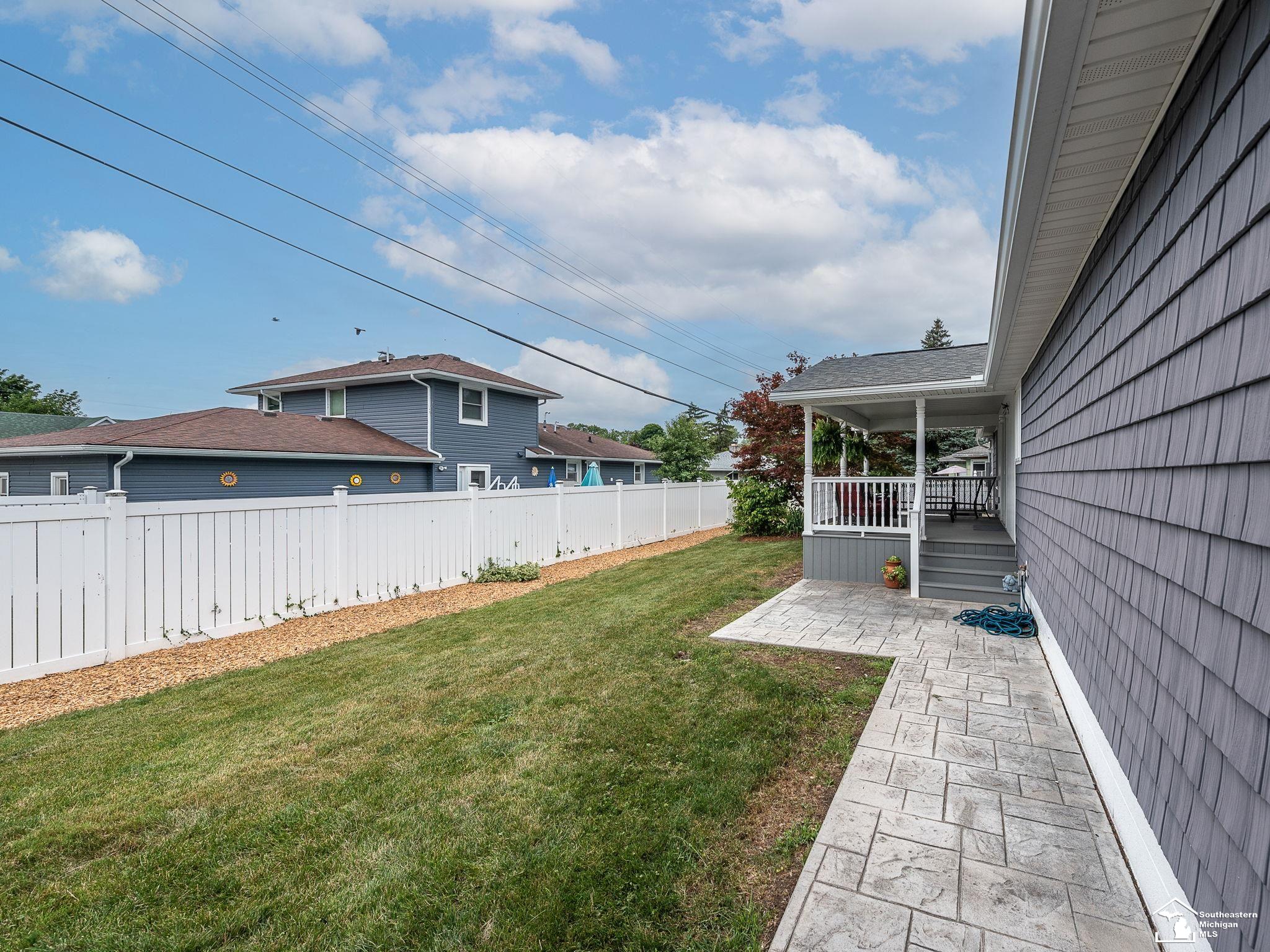 4369 Dixon Road Newport, MI 48166 - Photo 31 of 44 50147039-f3eab957-026c-43a9-b2b2-dbaff4a8f210.JPG
