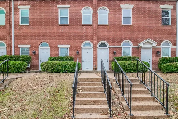 $1,695 | 5021 Birchman Avenue, Unit 5015, Fort Worth, TX 76107