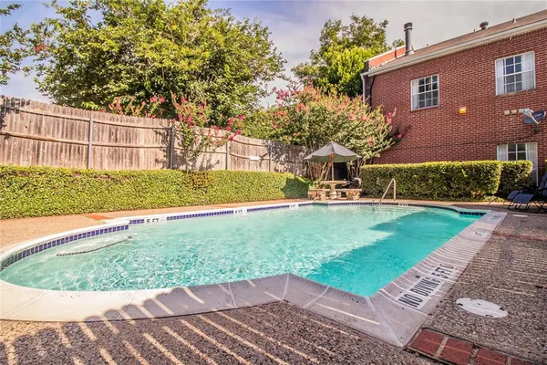 $1,695 | 5021 Birchman Avenue, Unit 5015, Fort Worth, TX 76107