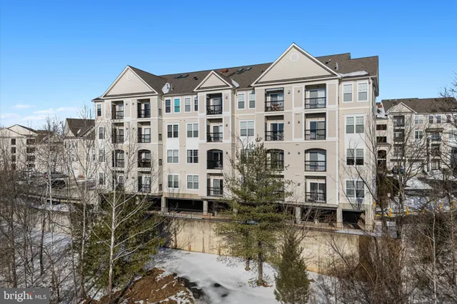 $2,000 | 11350 Aristotle Drive, Unit 7402, Fairfax, VA 22030