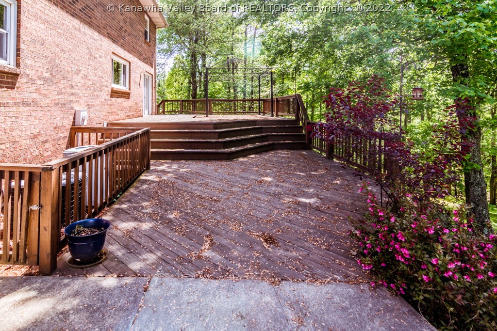 11 Fisher Road Ripley, WV 25271 - Photo 6 of 29 Gallery Image 6