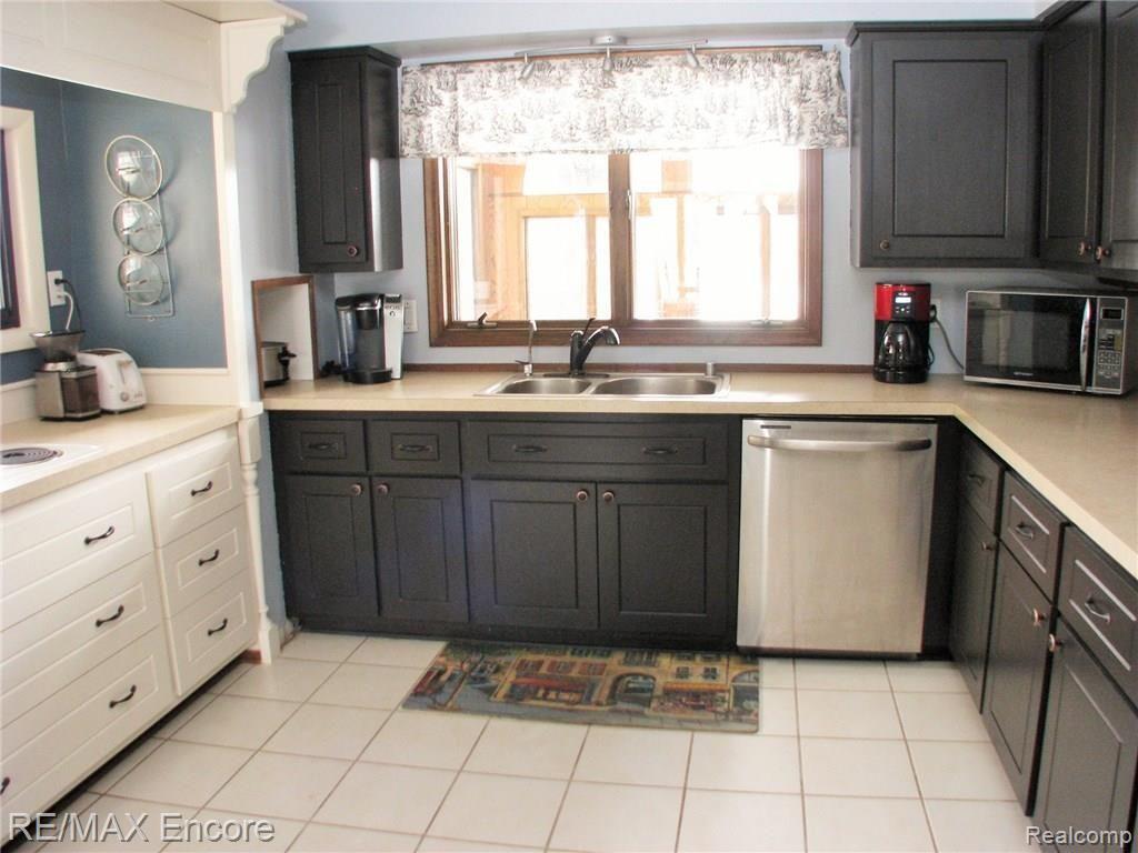 77610 Coon Creek Road Armada, MI 48005 - Photo 21 of 40 kitch.jpg