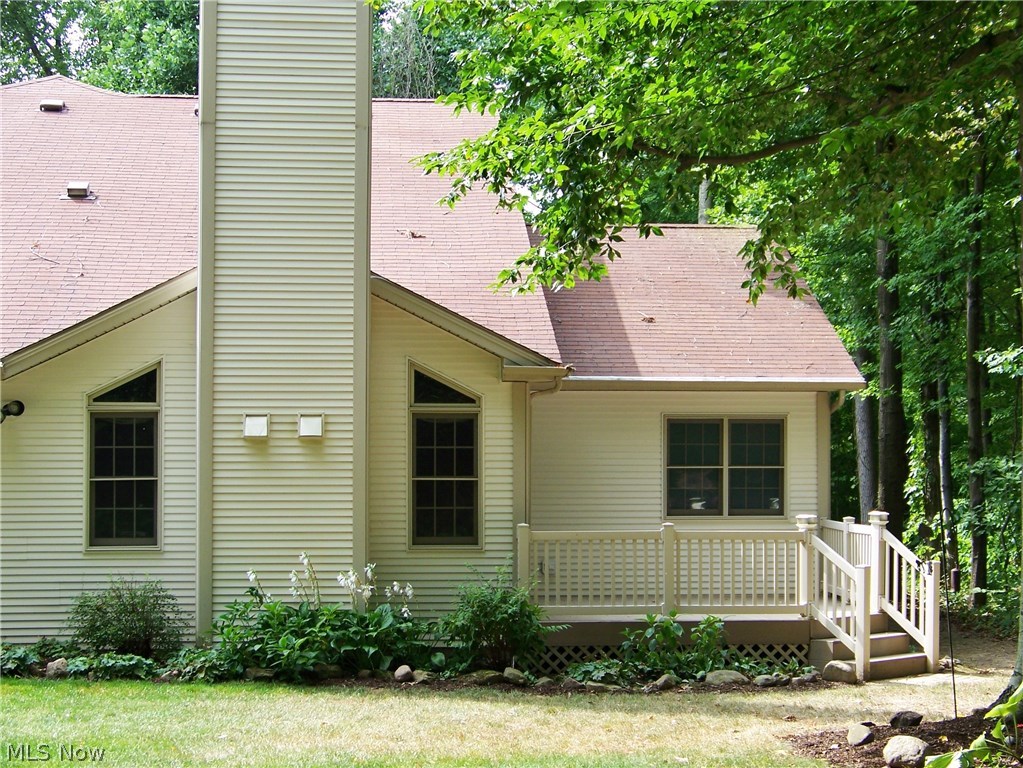 625 Wall Road Wadsworth, OH 44281 - Photo 25 of 29 Deck view