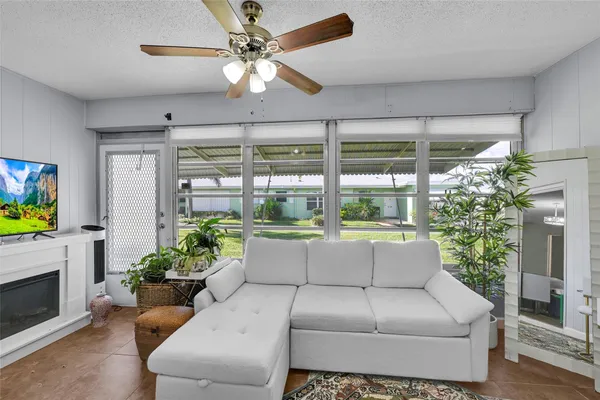 $149,000 | 211 Bayview Avenue, Unit C, Boynton Beach, FL 33435