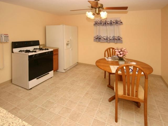3865 Lynward Road Columbus, OH 43228 - Photo 7 of 15 Gallery Image 7