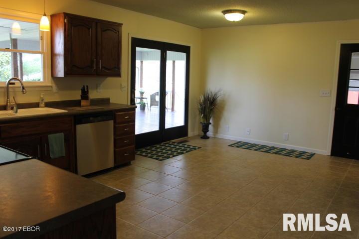 11603 Strawberry Road Carbondale, IL 62901 - Photo 12 of 33 Gallery Image 12