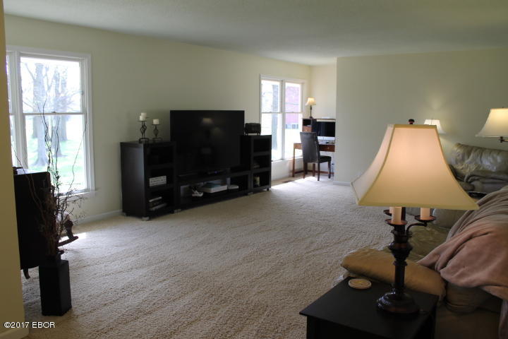 11603 Strawberry Road Carbondale, IL 62901 - Photo 8 of 33 Gallery Image 8
