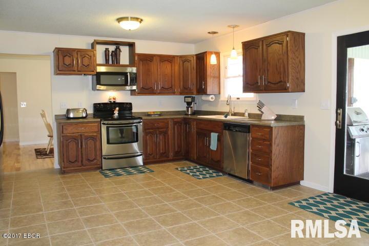 11603 Strawberry Road Carbondale, IL 62901 - Photo 10 of 33 Gallery Image 10