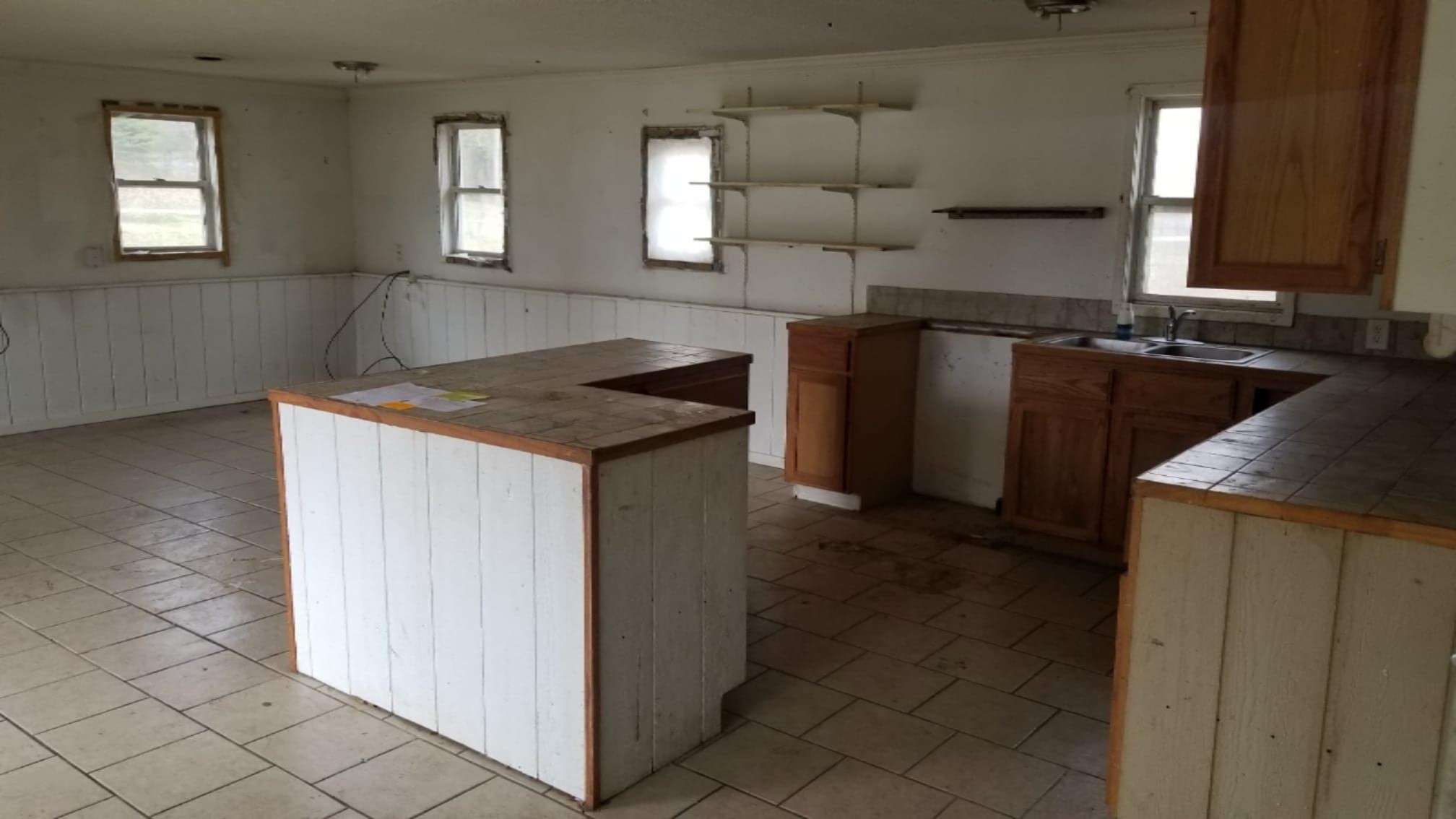 497 South Tyndall Road Branch, MI 49402 - Photo 6 of 15 92759960_231433651544020_312395051864948