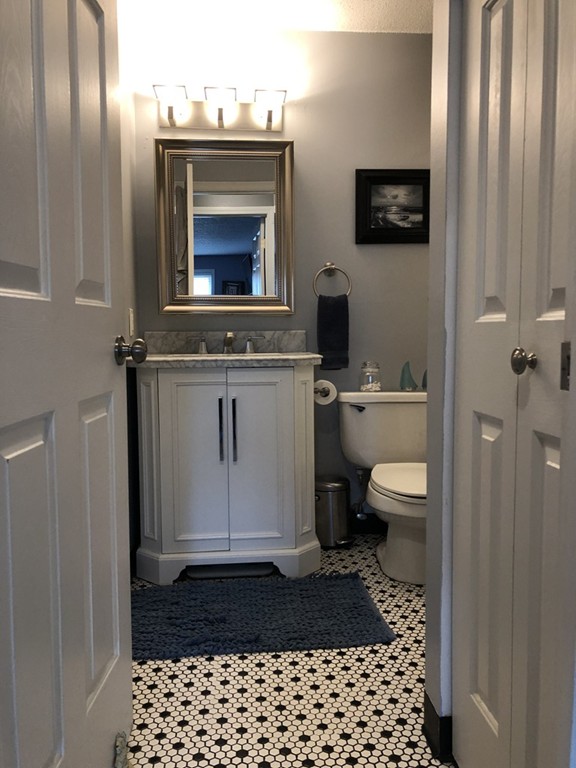 808 Franklin Crossing Road, Unit 808 Franklin, MA 02038 - Photo 13 of 23
