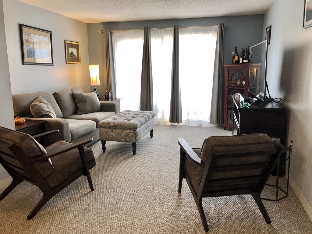 808 Franklin Crossing Road, Unit 808 Franklin, MA 02038 - Photo 6 of 23