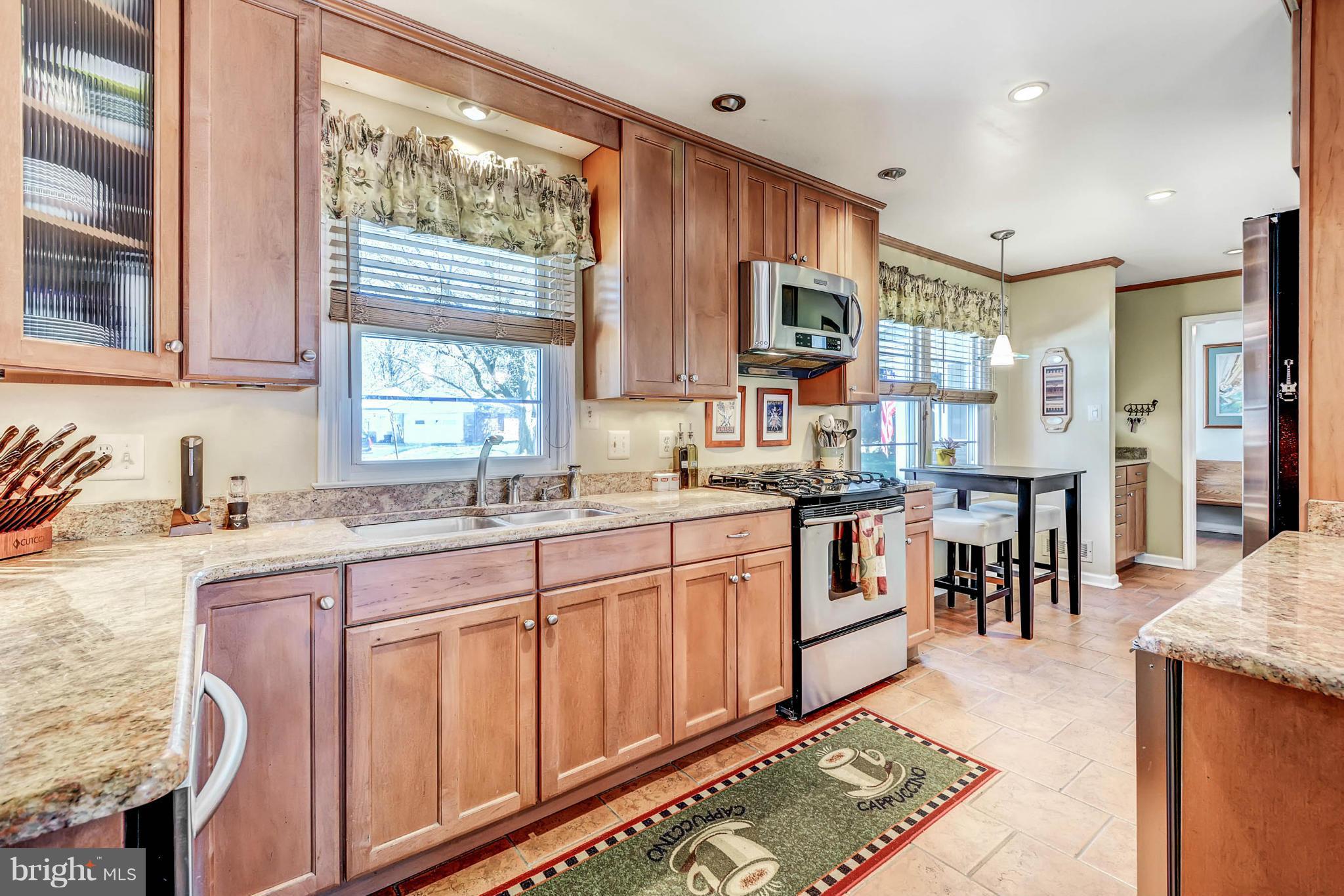 8818 Wolverton Road Baltimore, MD 21234 - Photo 4 of 25 Kitchen