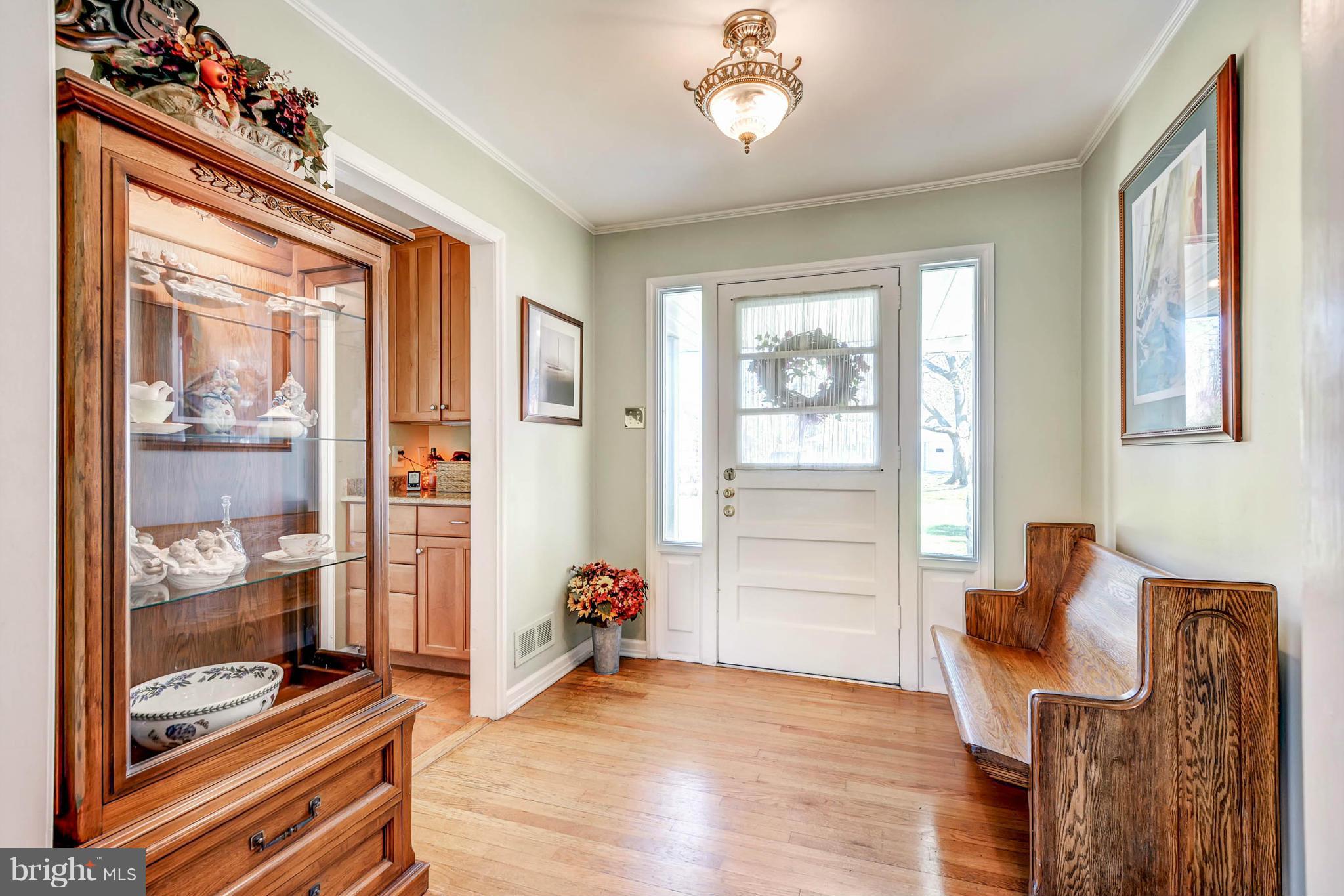 8818 Wolverton Road Baltimore, MD 21234 - Photo 7 of 25 Interior (General)