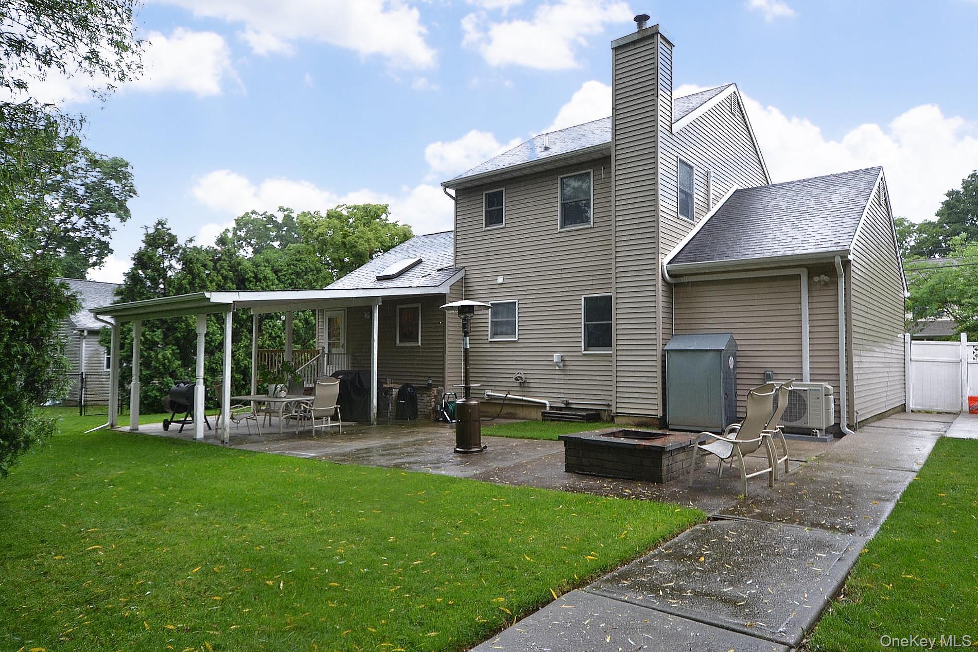 19 Fountain Road Rocky Point, NY 11778 - Photo 28 of 32