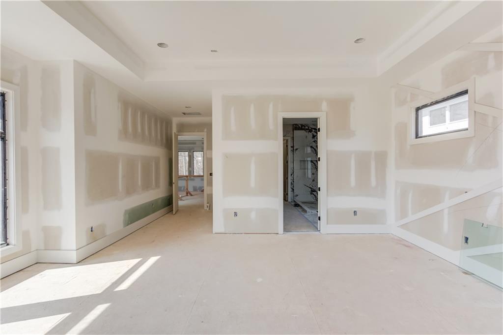 806 Riverside Road Sugar Hill, GA 30518 - Photo 20 of 40 an empty room with shelves