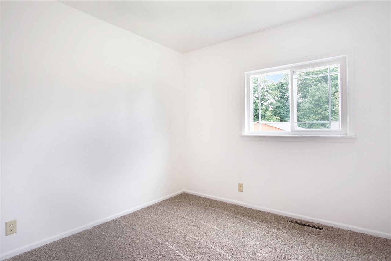5009 Craig Road South Bend, IN 46614 - Photo 20 of 31 Gallery Image 20