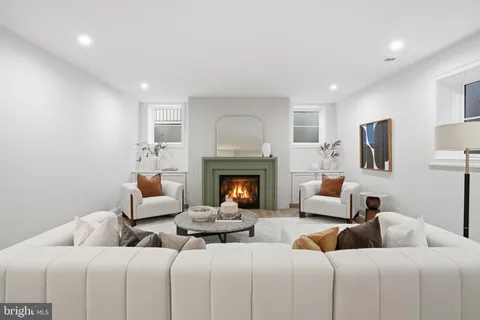$4,795,000 | 5840 Hilldon Street, McLean, VA 22101