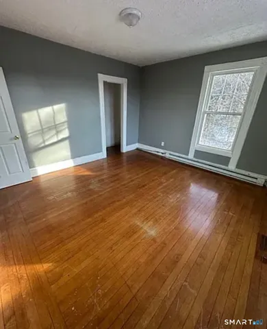 $1,400 | 484 Waterville Street, Waterbury, CT 06710