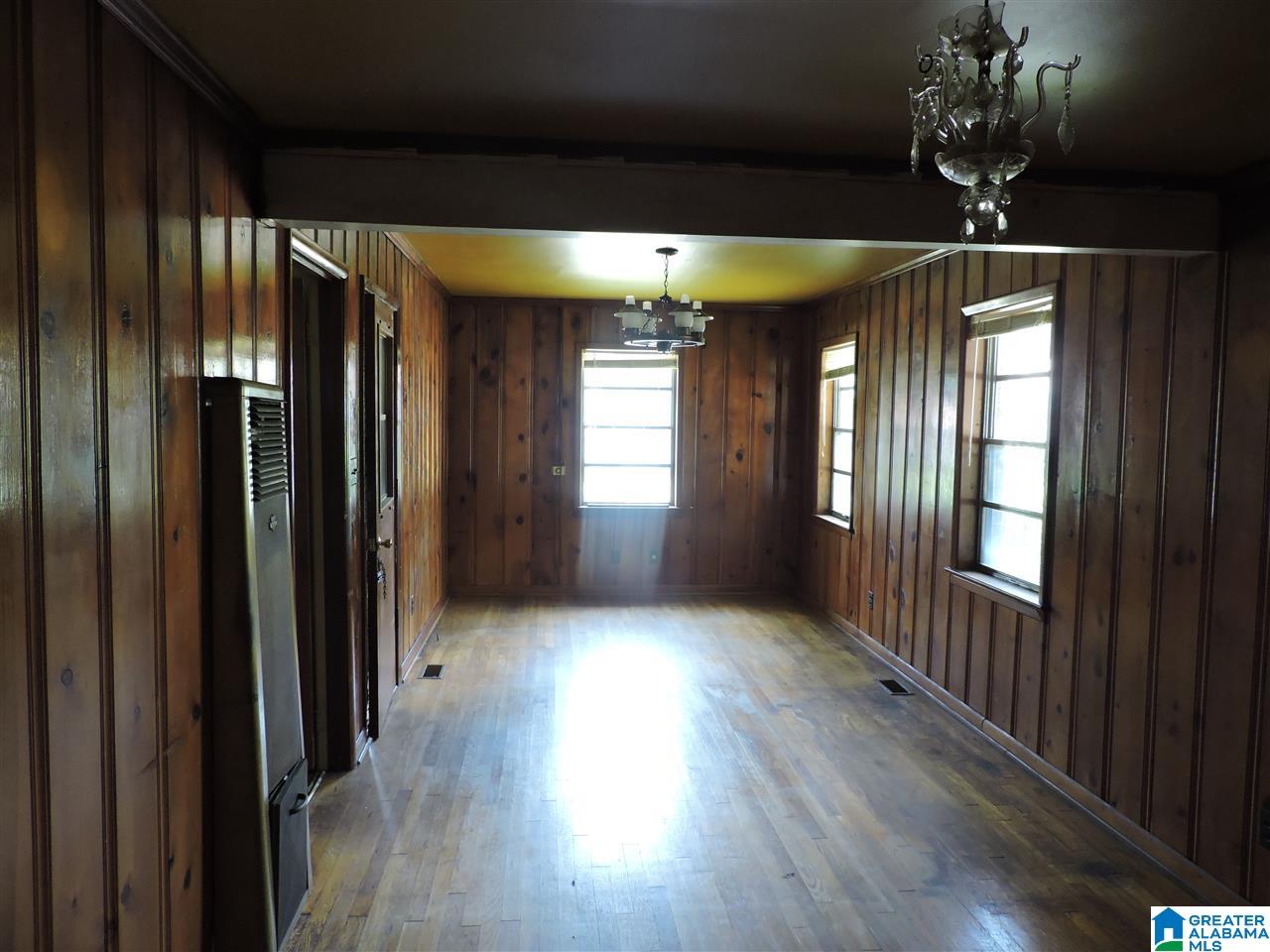 913 Goldwire Street Southwest Birmingham, AL 35211 - Photo 3 of 7