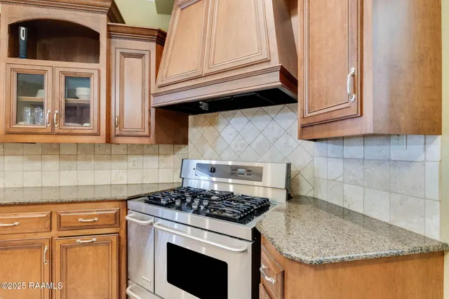 $355,000 | 605 Terrell Court, New Iberia, LA 70563