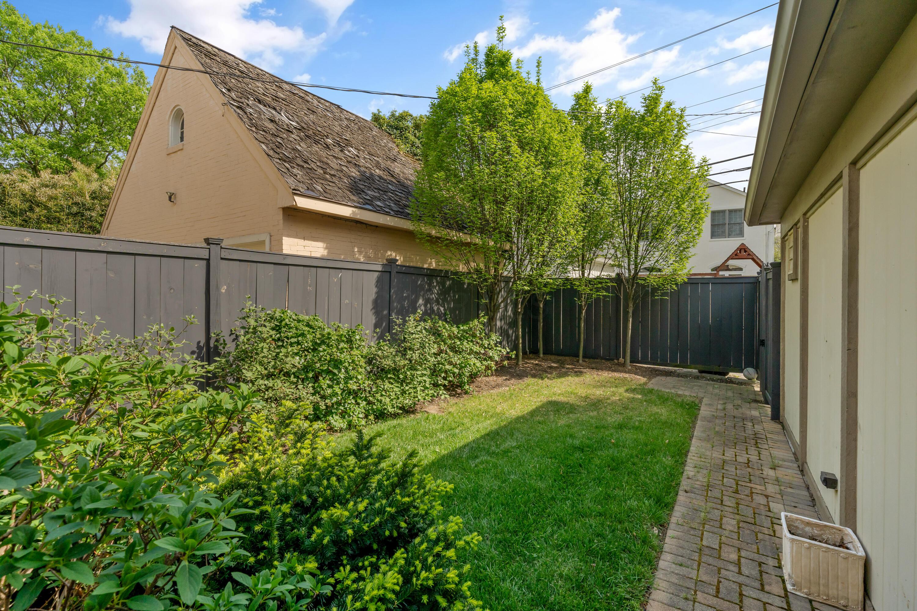 2389 Bryden Road Columbus, OH 43209 - Photo 72 of 90 z9